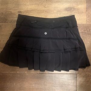 Lululemon ruffle skirt